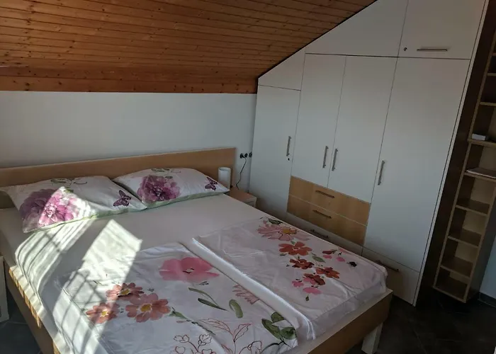 Relax & Enjoy At Powermoni Appartamento Bibinje